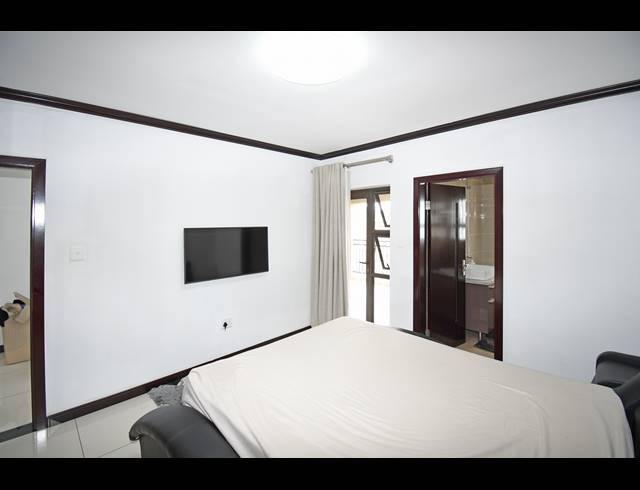 1 BEDROOM APARTMENT FOR SALE IN BROADACRES